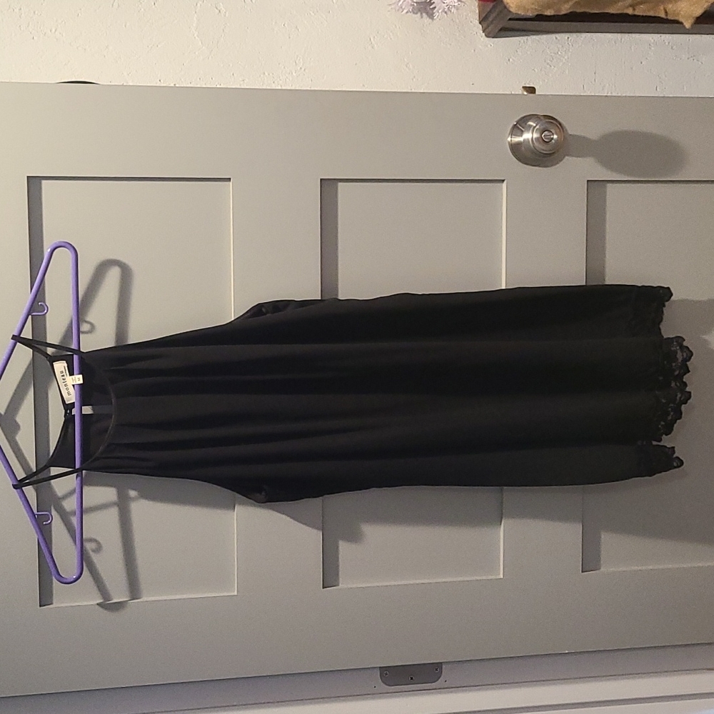 Monteau Black dress